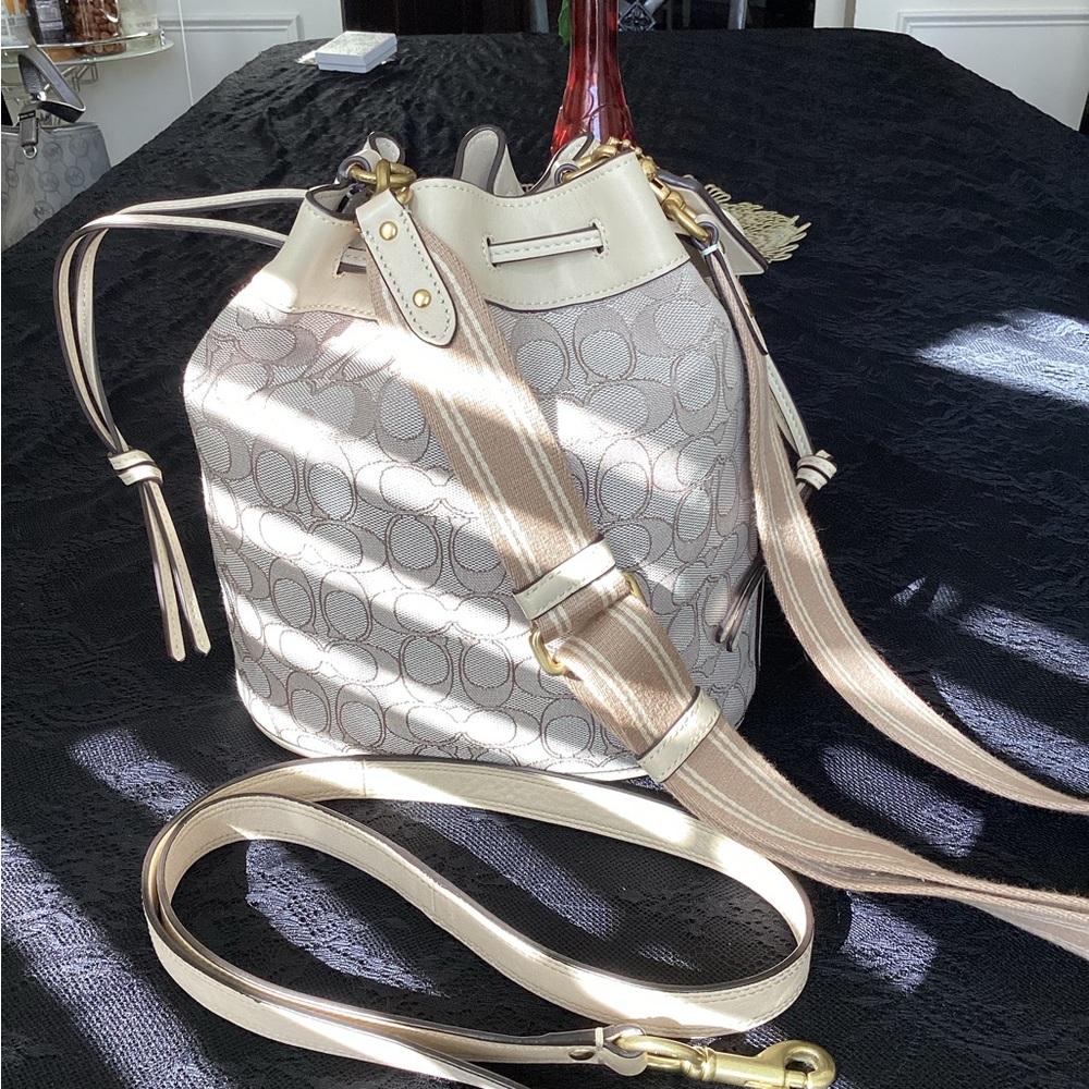 COACH FIELD BUCKET BAG SIGNATURE JACQUARD _ 45U385